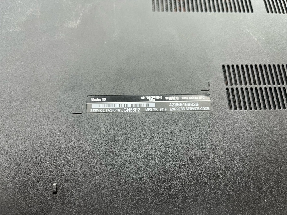 Ноутбук DELL; Core i3-7020U, Intel HD Graphics 620, 4 Гб, 256 Гб, Нет