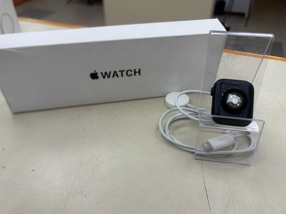 Смарт-часы Apple Watch SE 2022 40mm