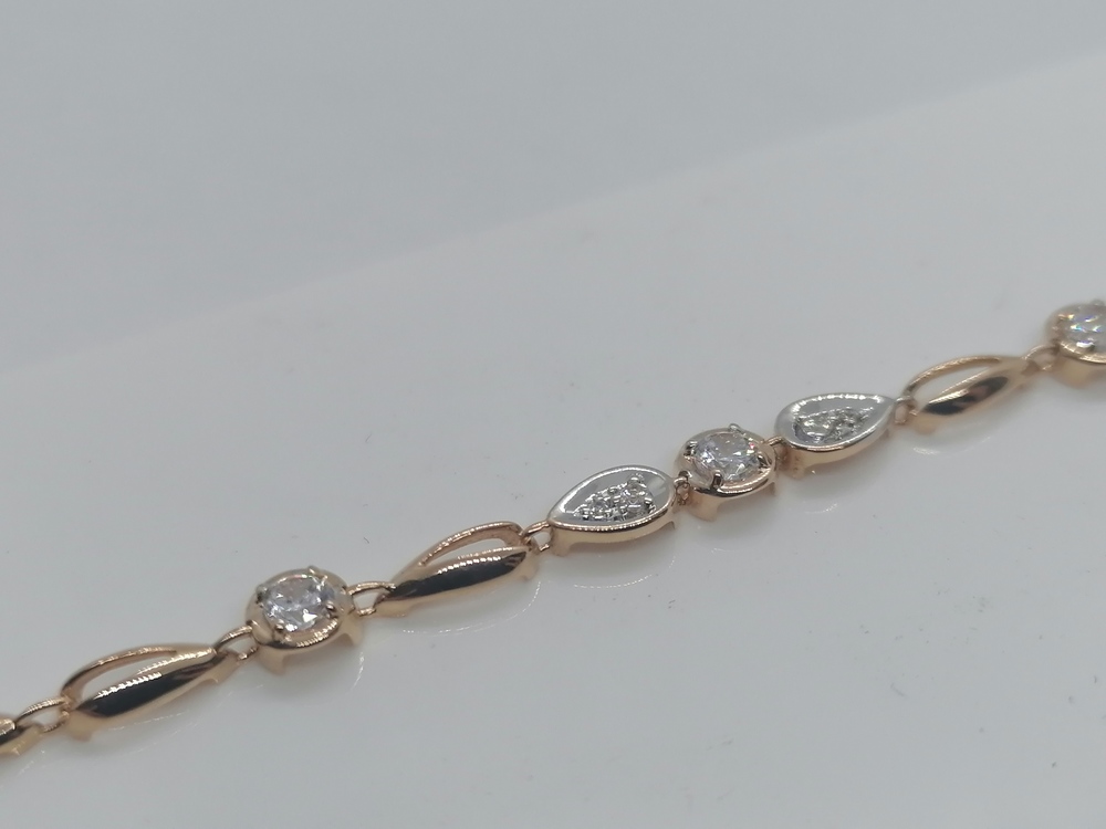 Б585 БРАСЛЕТ С КАМНЯМИ (Au 585)