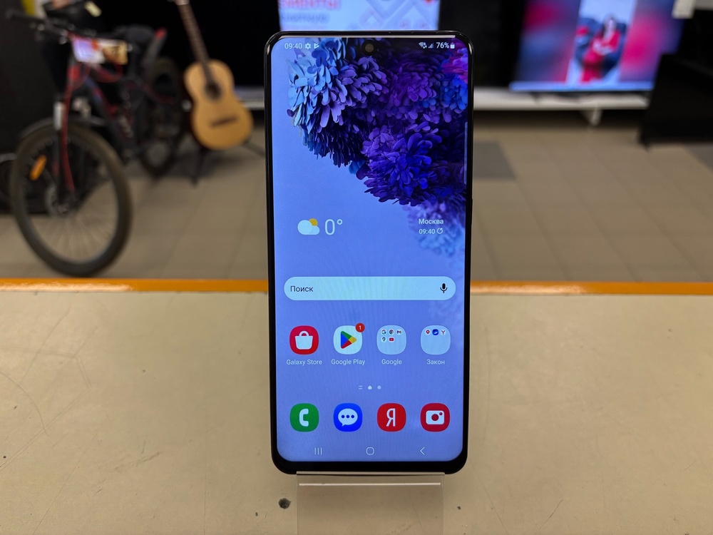 Смартфон Samsung Galaxy S20 Plus