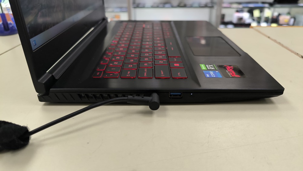 Ноутбук MSI gf63;  Core I5-11400H, GeForce RTX 3050 Ti, 24 Гб, 512 GB, Нет