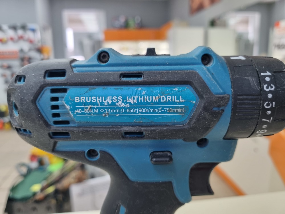 Шуруповерт Makita DF333D