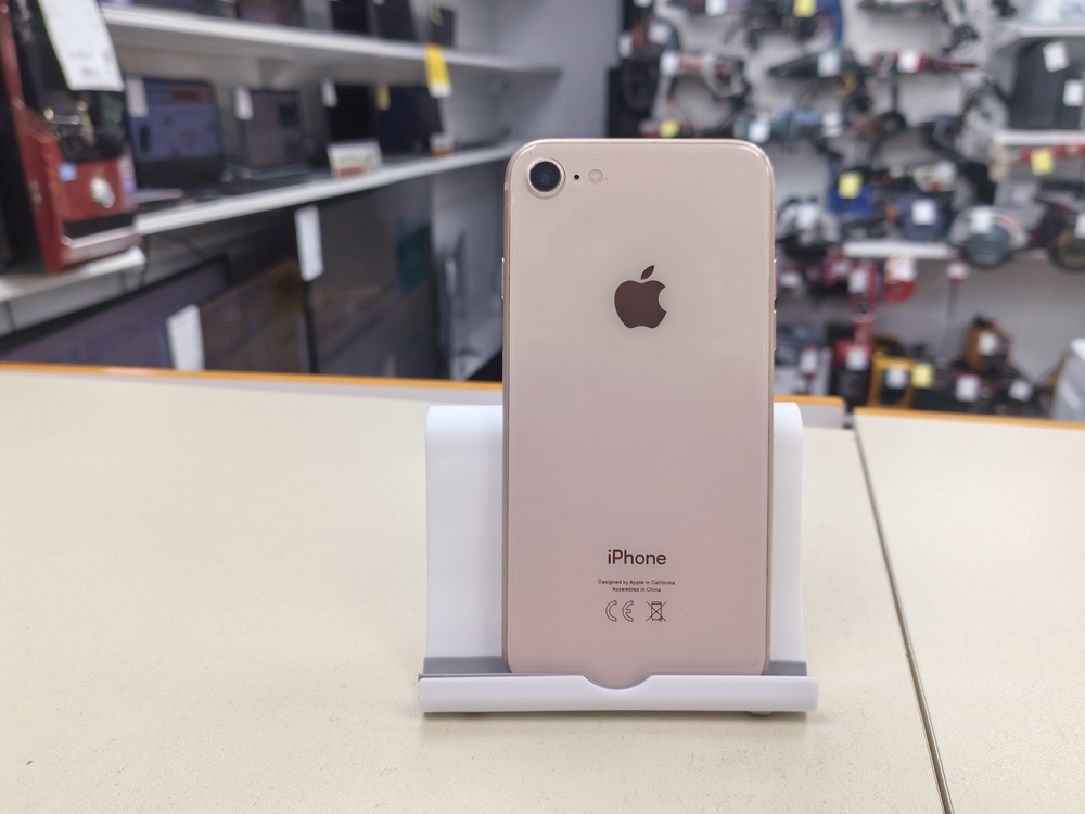 Смартфон Apple iPhone 8 64Gb