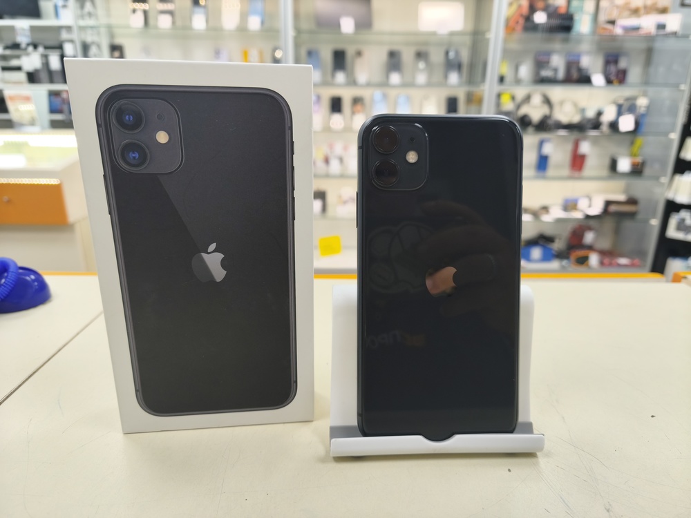 Смартфон Apple iPhone 11 64Gb