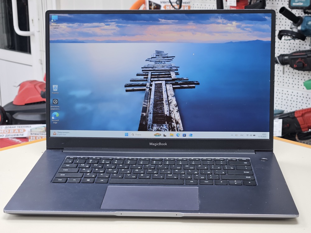 Ноутбук Honor; Ryzen 5 3500U, Radeon Vega 8, 8 Гб, 480 Гб, Нет