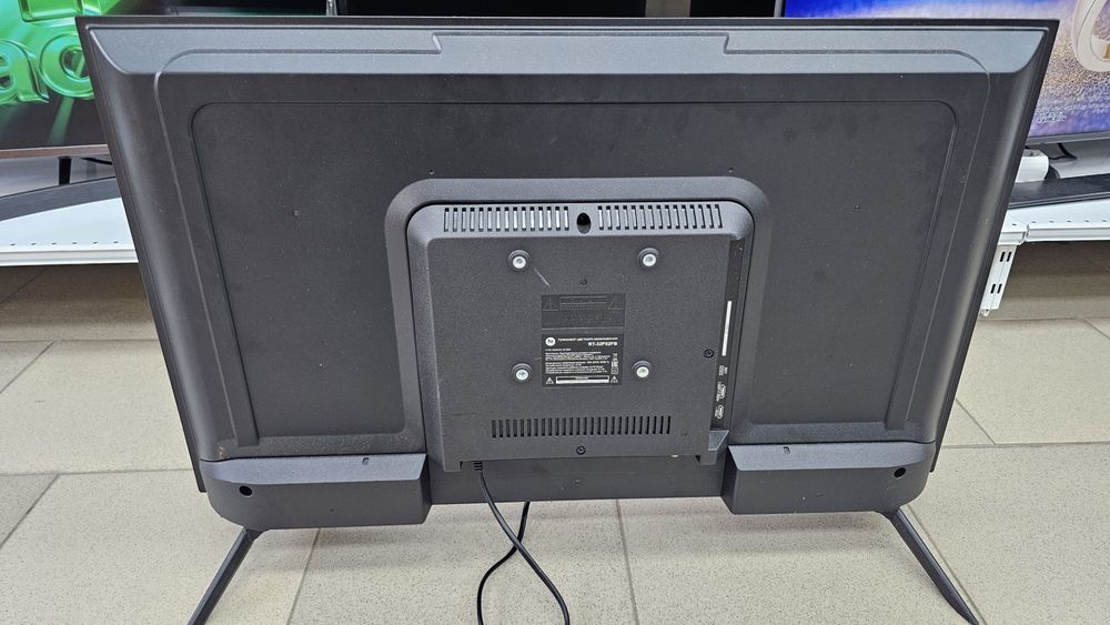 LED Телевизор HI RT-32F02FB