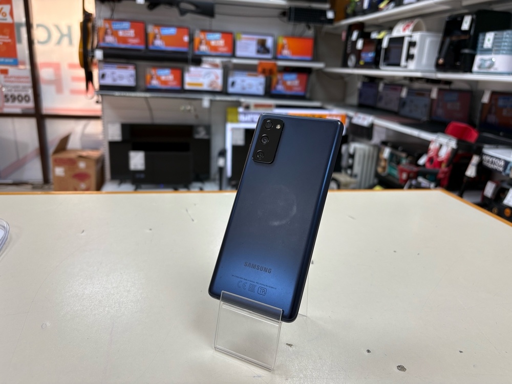 Смартфон Samsung Galaxy S20 FE 8/256