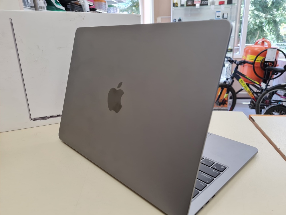 Ноутбук Apple Macbook Air M2 2022 8/512