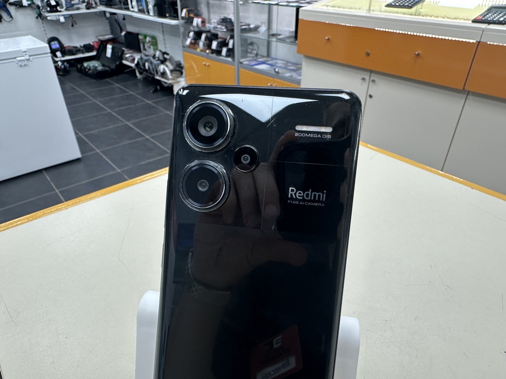 Смартфон Xiaomi Redmi Note 13 Pro+ 8/256