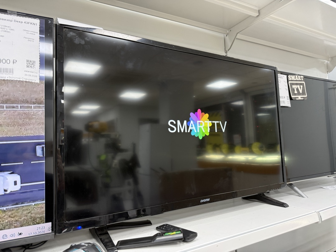 LED Телевизор Digma LED40F304BT2S