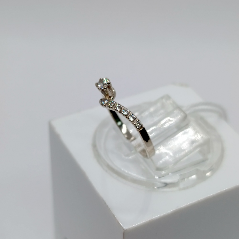 КОЛКМИ585 КОЛЬЦО С КАМНЯМИ (Au 585)