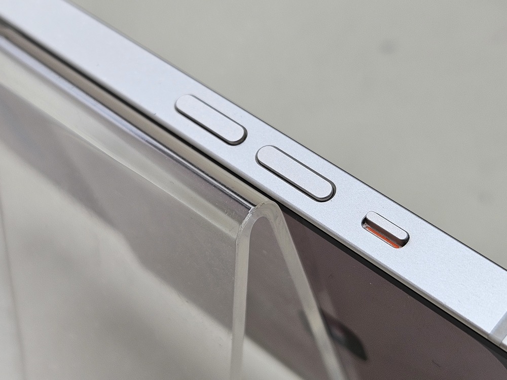 Смартфон Apple iPhone 13 128Gb