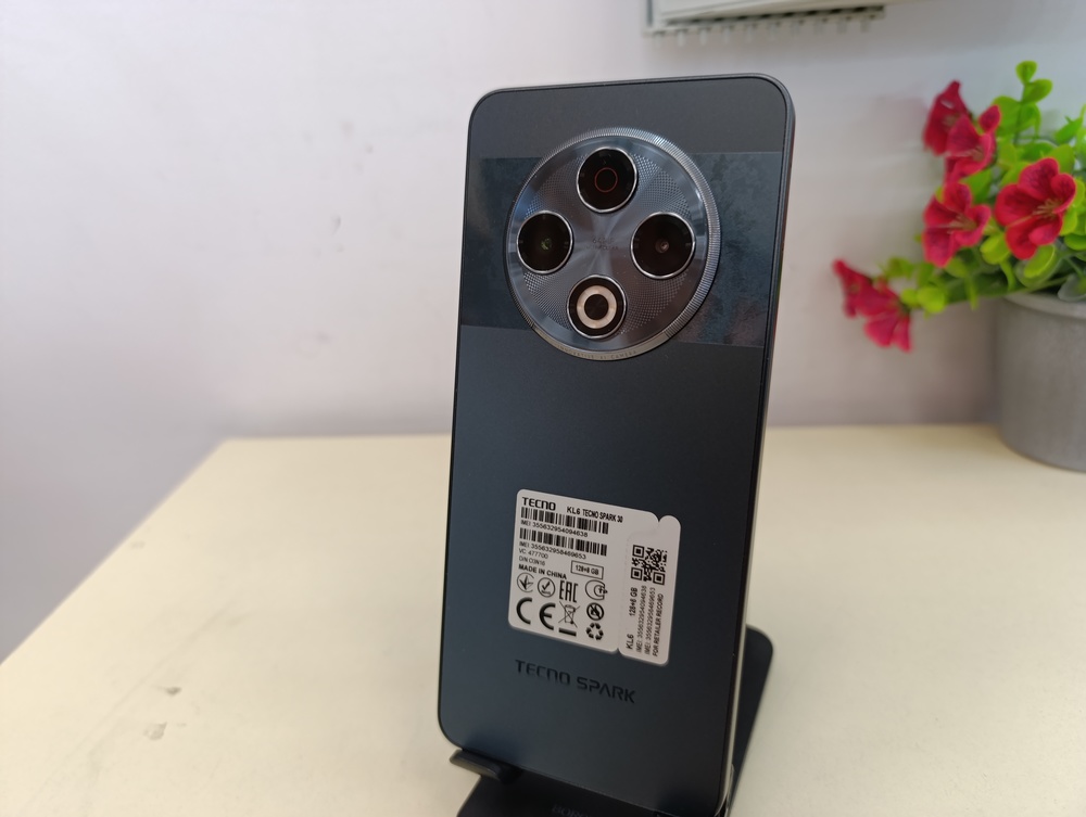 Смартфон Tecno SPARK 30 8/128