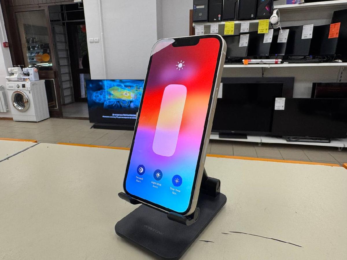 Смартфон Apple iPhone 13 128Gb