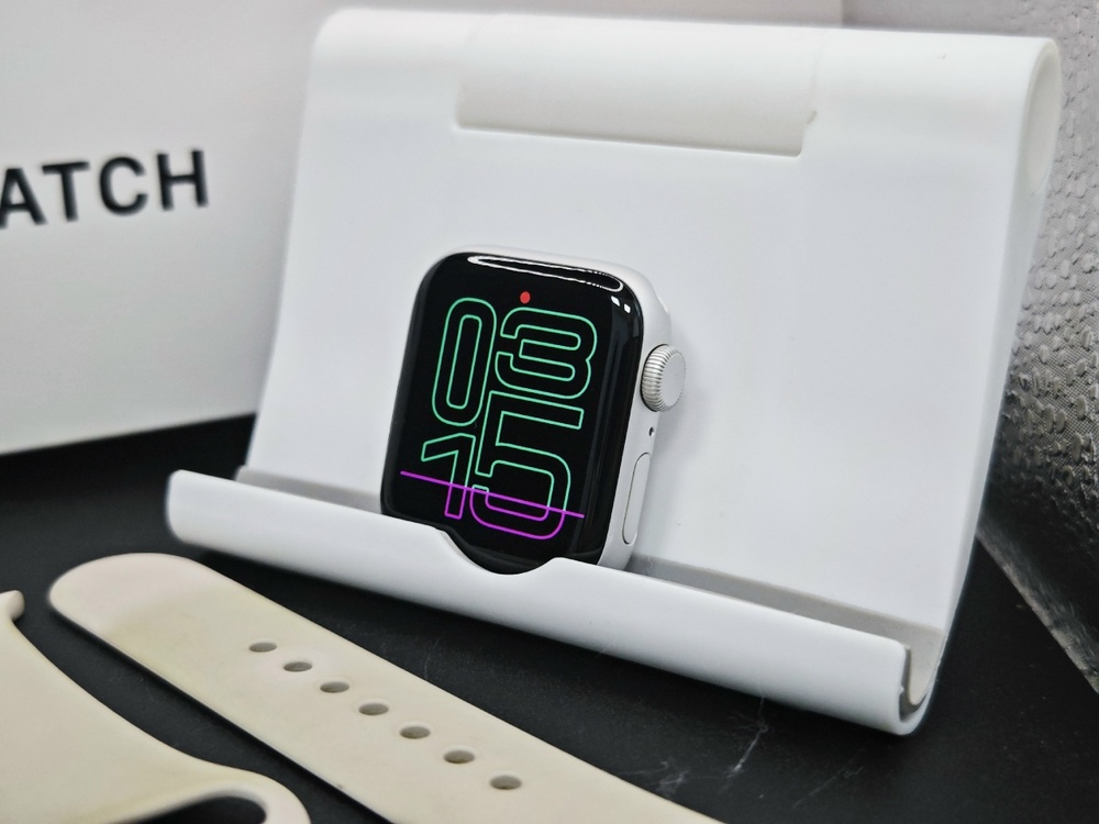 Смарт-часы Apple Watch SE 2022 40mm