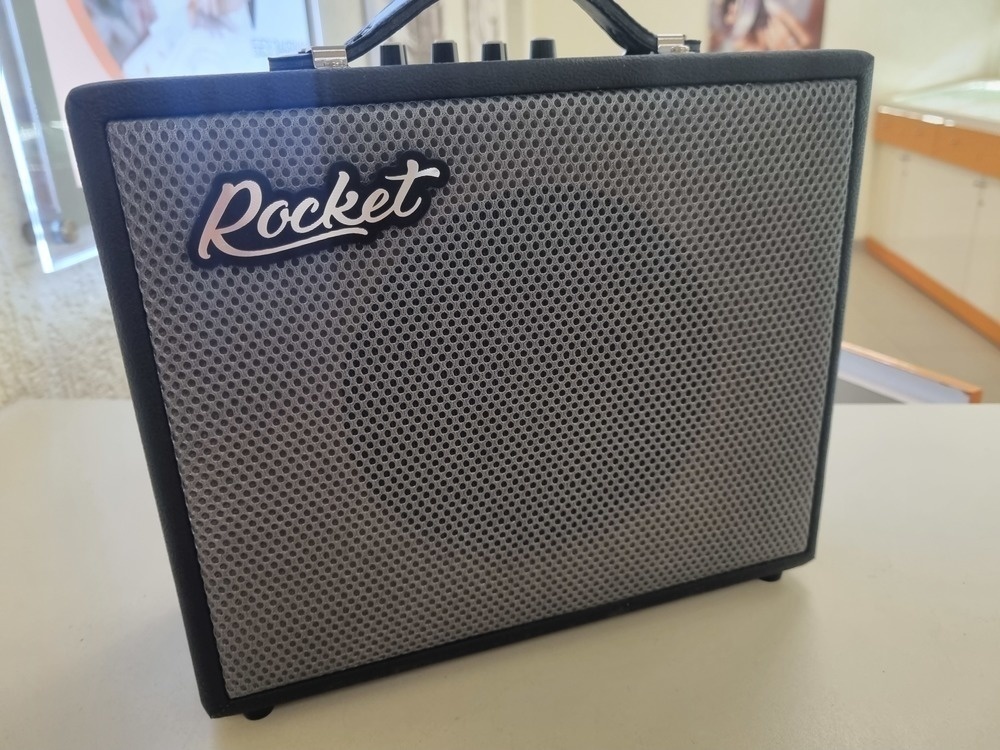 Комбоусилитель для гитар Rocket GA10