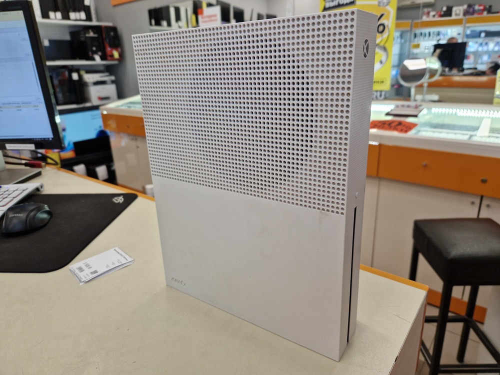 Игровая приставка Xbox One S 1TB