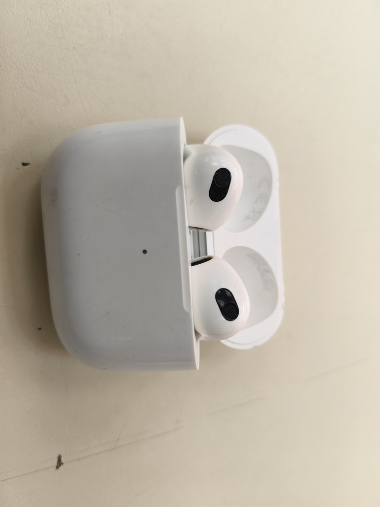 Наушники беспроводные Apple AirPods 3 Lightning
