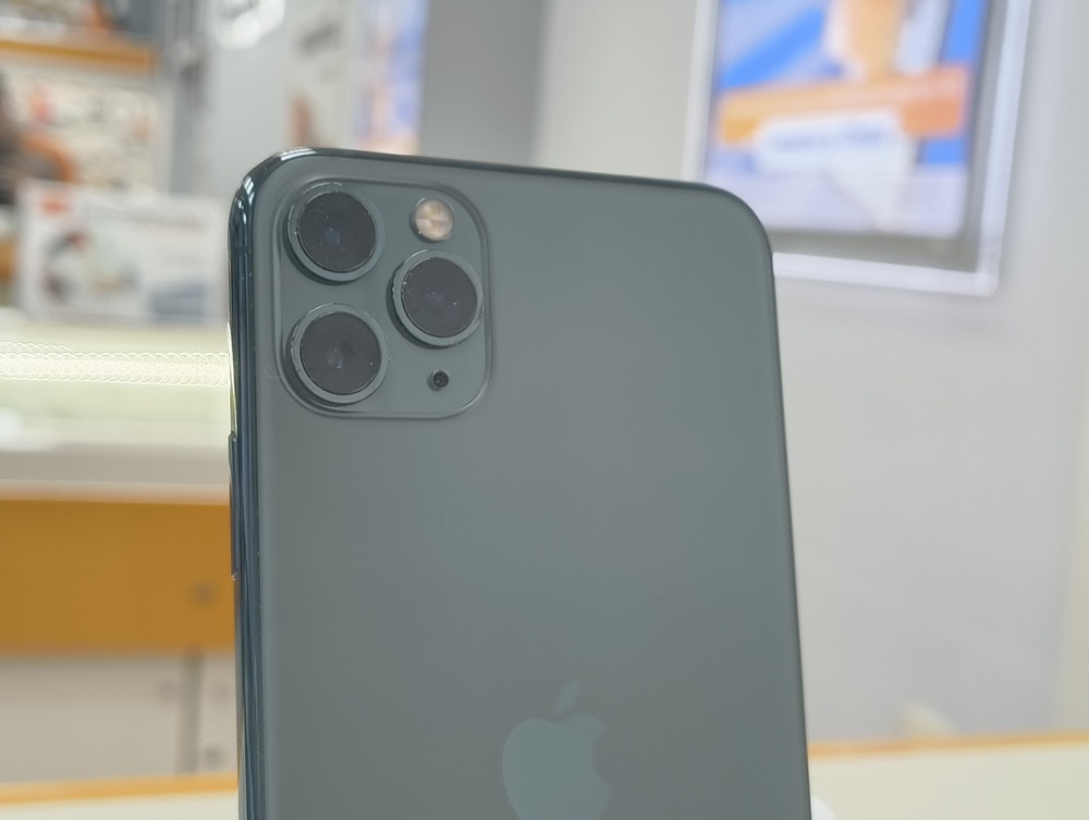 Смартфон Apple iPhone 11 Pro Max 64Gb