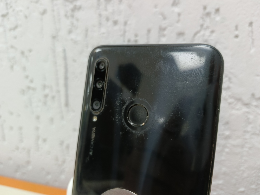 Смартфон Honor 20E 4/64