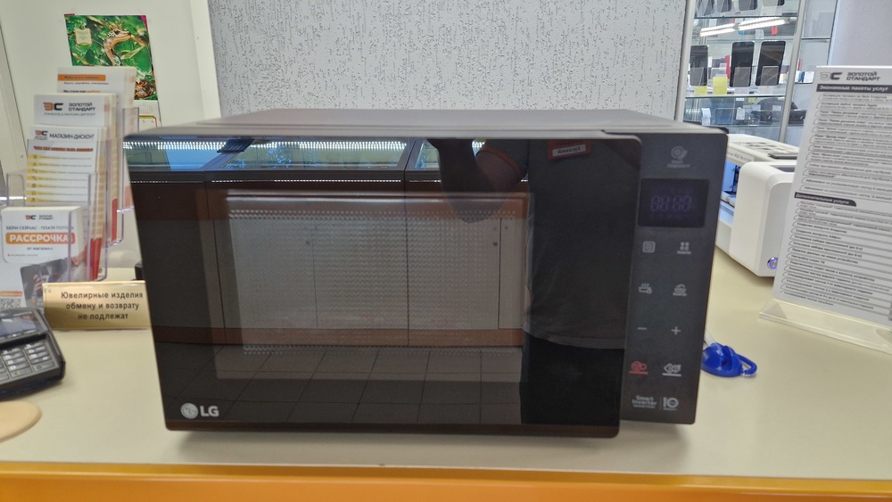 Микроволновая печь LG MW23W35GIB