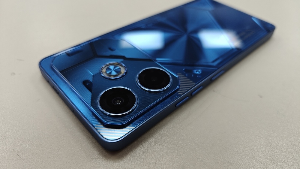 Смартфон Tecno Pova 6 8/256
