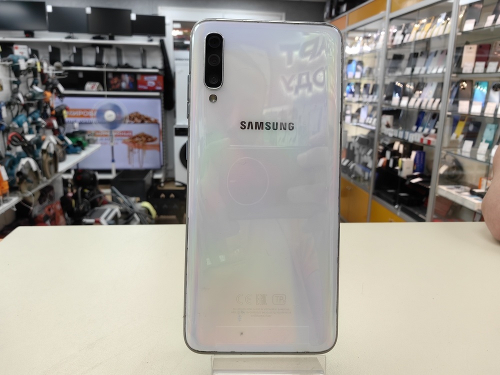 Смартфон Samsung Galaxy A70 6/128