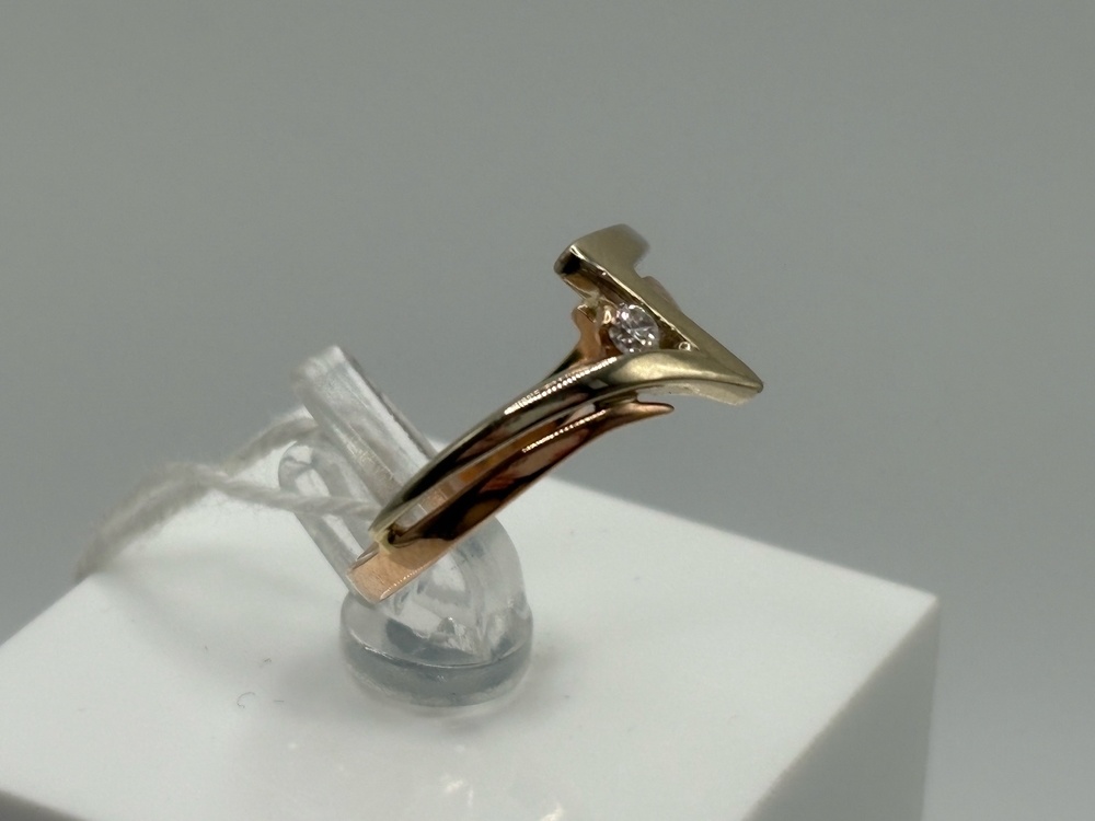 КОЛКМ585 КОЛЬЦО С КАМНЕМ (Au 585)