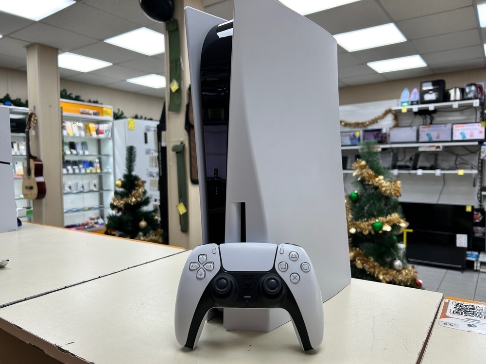 Игровая приставка PlayStation 5 825Gb (С дисководом)