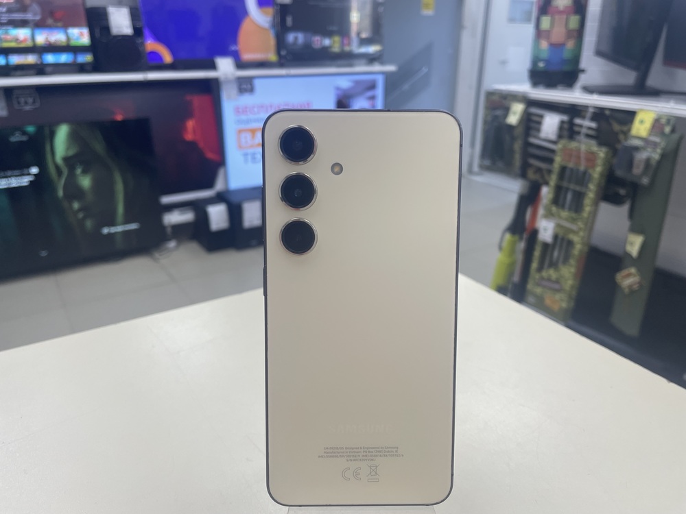 Смартфон Samsung Galaxy S24 8/128