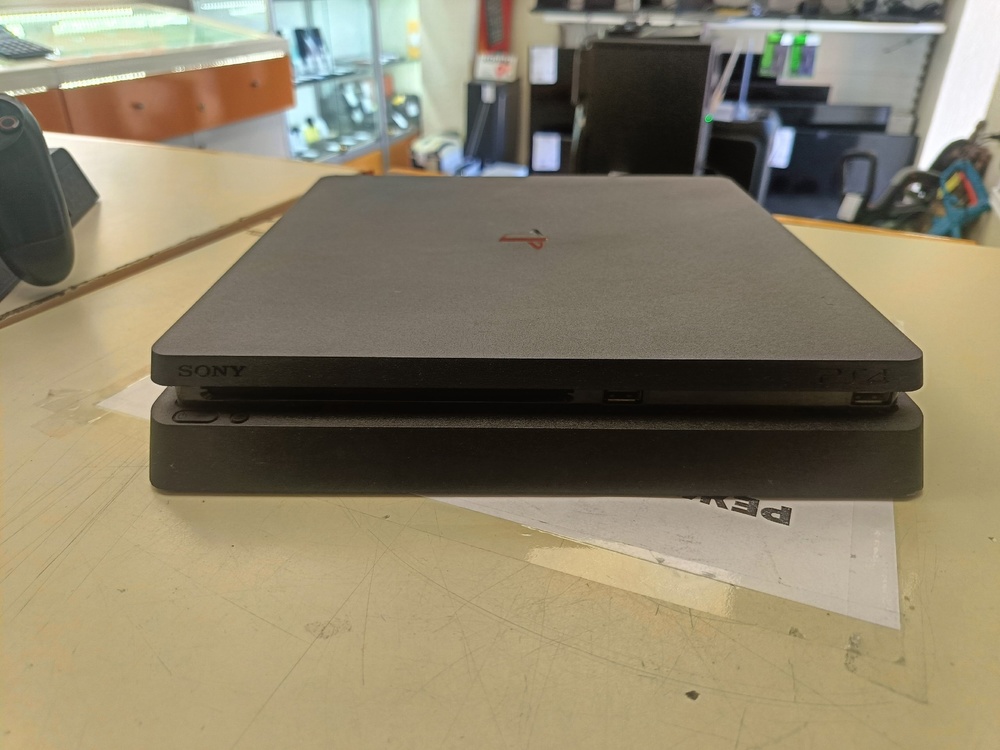 Игровая приставка PlayStation 4 Slim 500GB