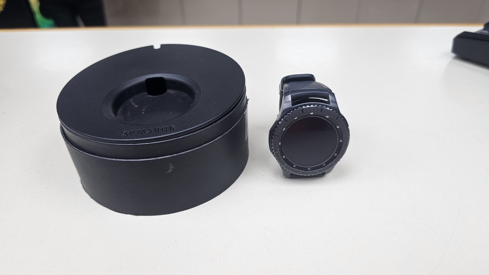 Смарт-часы Samsung Gear S3 Frointer