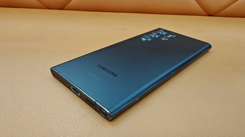 Смартфон Samsung Galaxy S22 Ultra 8/128