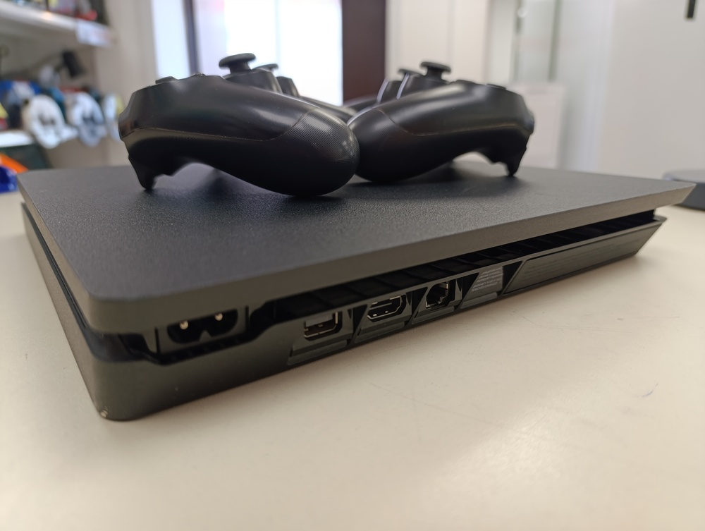 Игровая приставка PlayStation 4 Slim 500GB