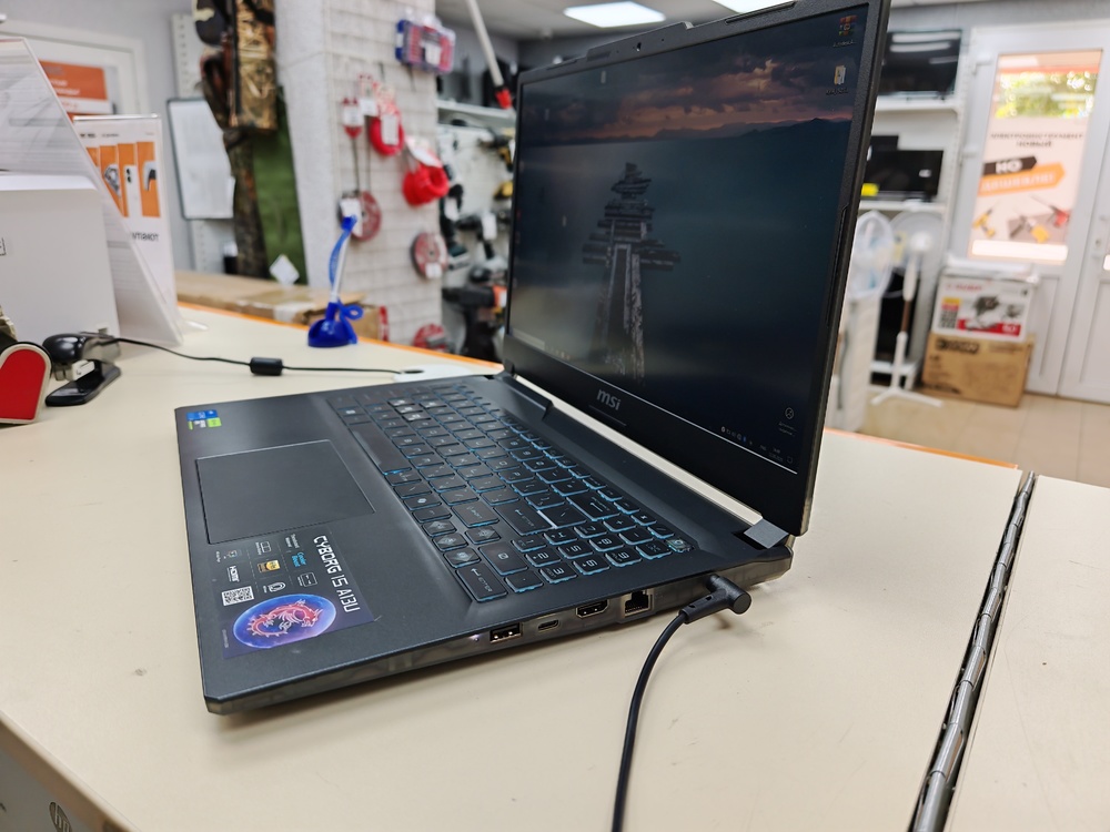 Ноутбук MSI Cyborg 15 A13u; I5-13420H, GeForce RTX 3050, 16 Гб, 512 GB, Нет