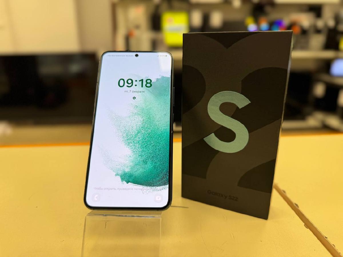 Смартфон Samsung Galaxy S22 8/128