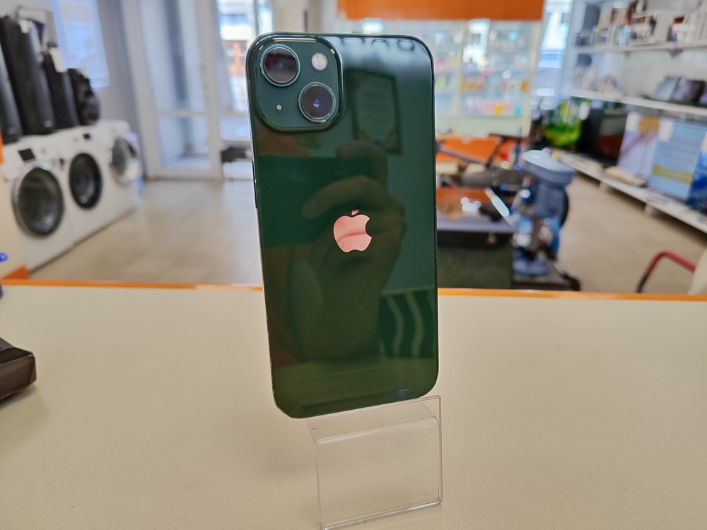Смартфон Apple iPhone 13 128Gb