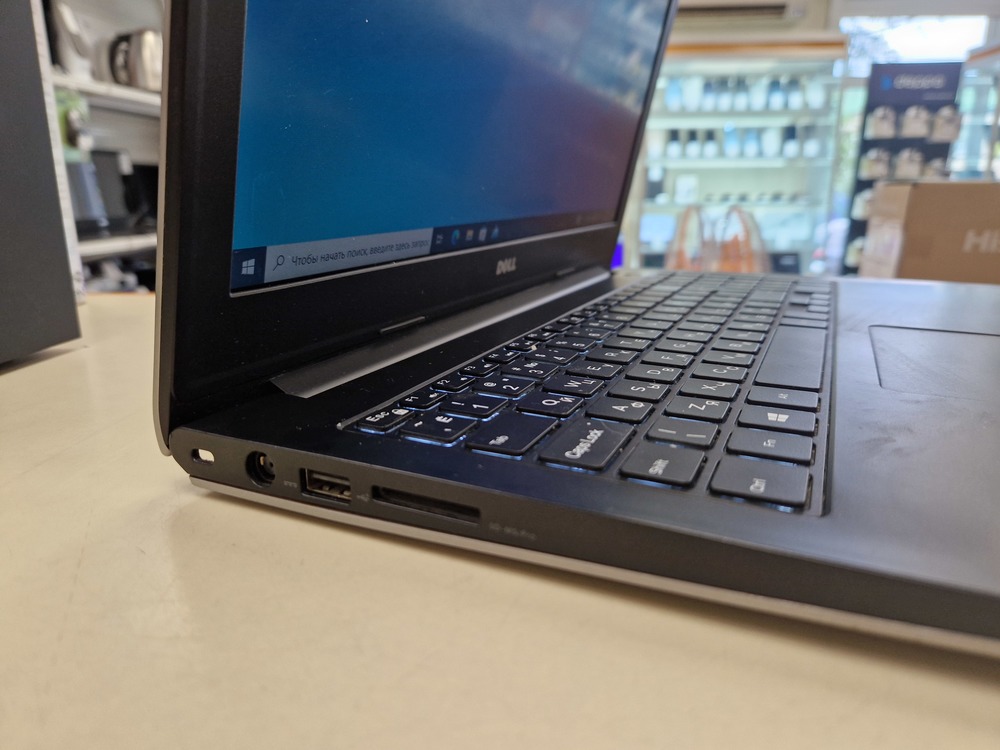 Ноутбук DELL; Core i5-4210U, Radeon R7 M260, 8 Гб, 128 Гб, Нет