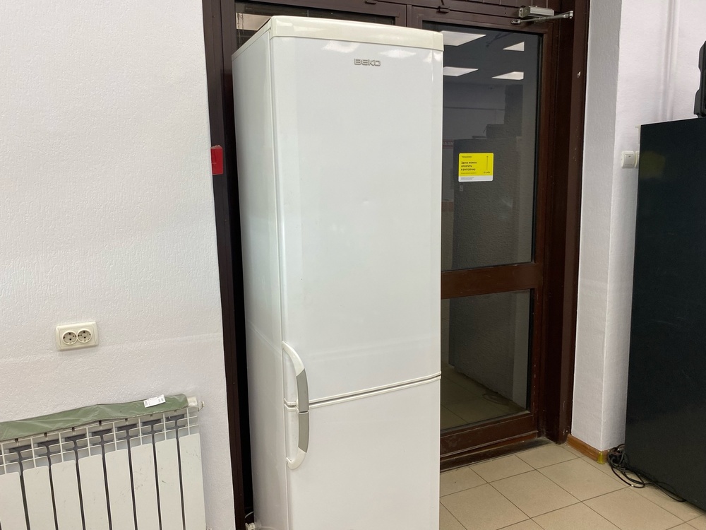 Холодильник Beko CSKDN6250MA0W