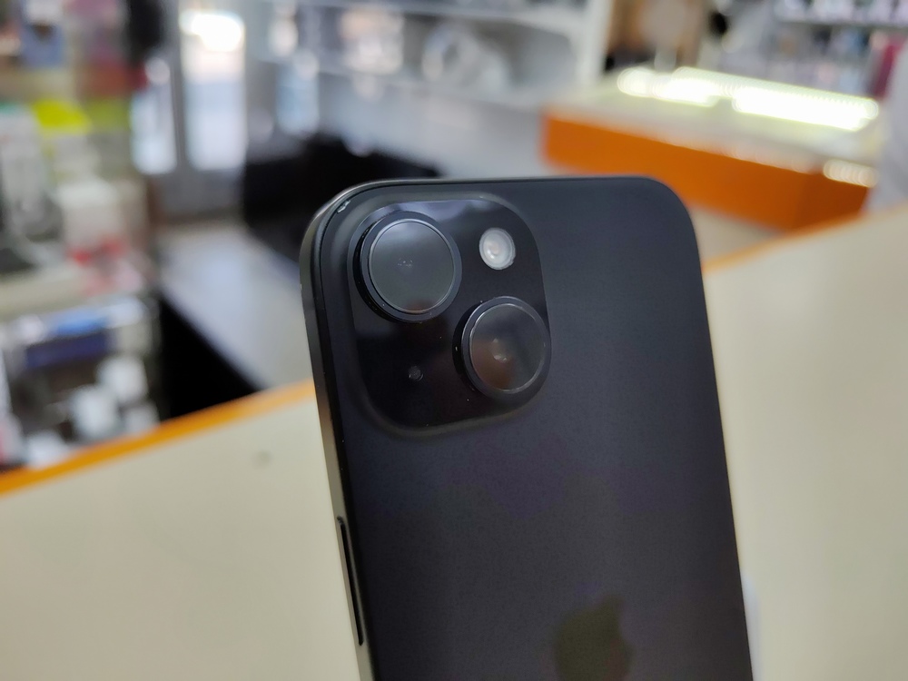 Смартфон Apple Iphone 15 128Gb