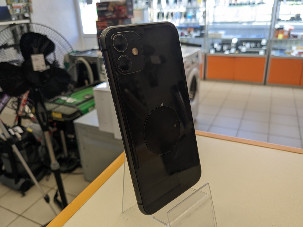 Смартфон Apple iPhone 11 64Gb
