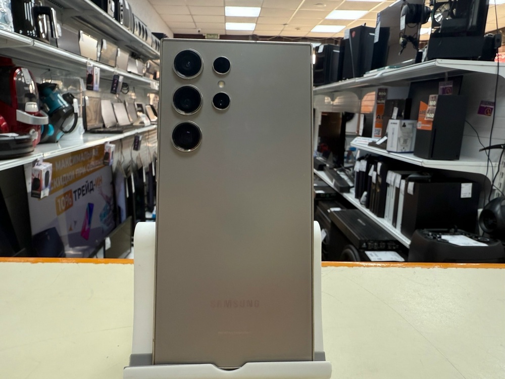 Смартфон Samsung Galaxy S24 Ultra 12/256
