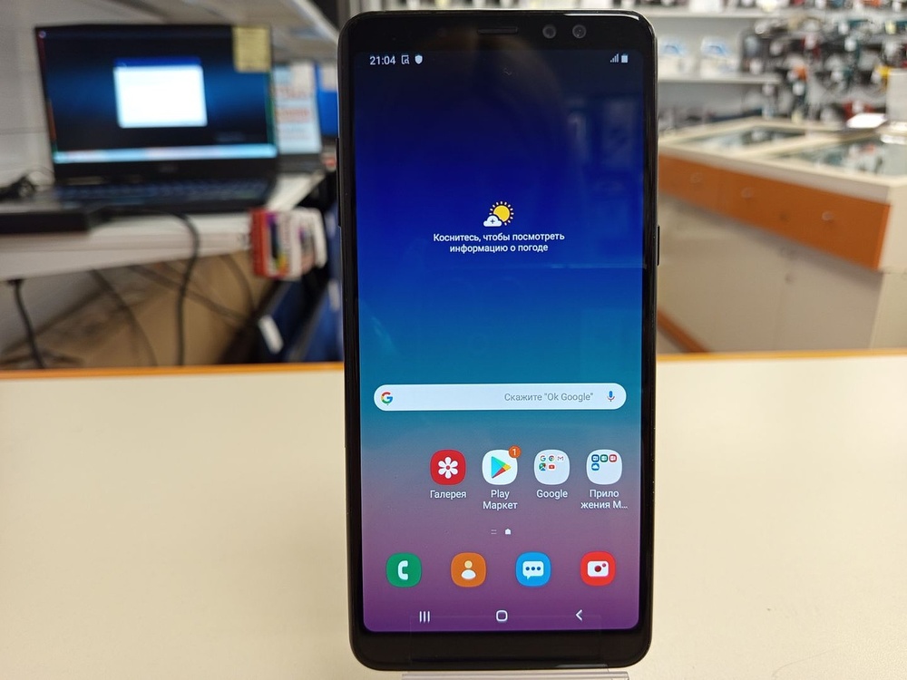 Смартфон Samsung Galaxy A8 2018 4/32
