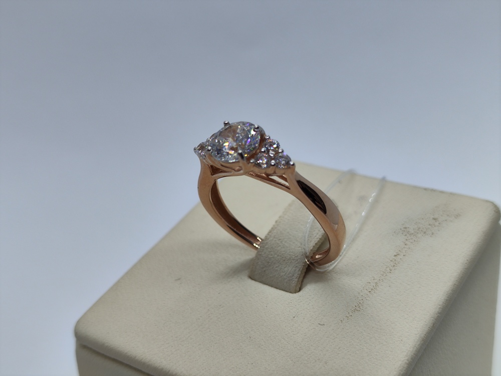 КОЛЬЦО С КАМНЯМИ (Au 585)