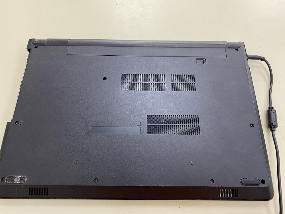 Ноутбук DELL; Core i3-6006U, Intel HD Graphics 520, 4 Гб, 128 Гб, Нет