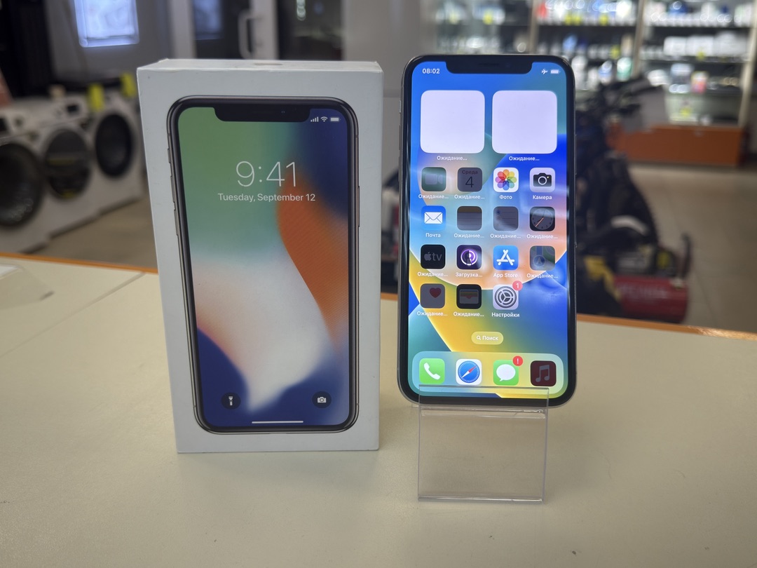 Смартфон Apple iPhone X 64Gb