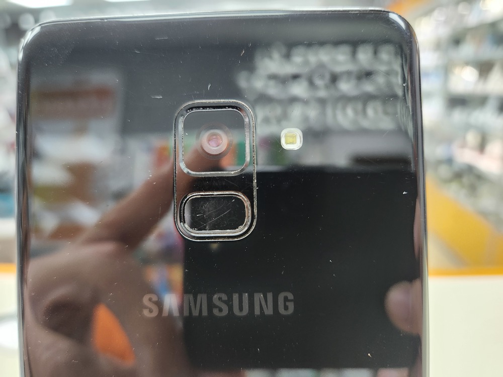 Смартфон Samsung Galaxy A8 Plus 2018 4/64