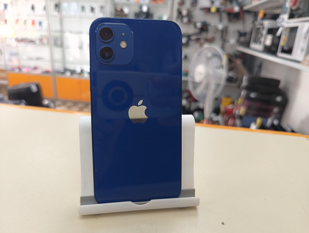 Смартфон Apple iPhone 12 64Gb