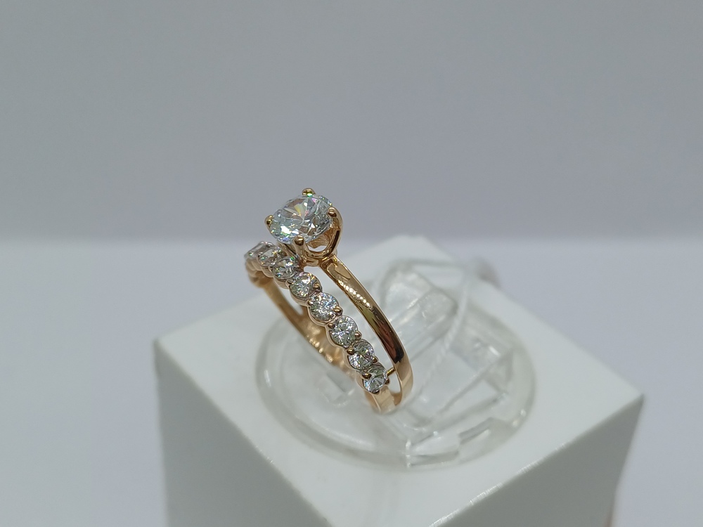 КОЛЬЦО С КАМНЯМИ (Au 585)