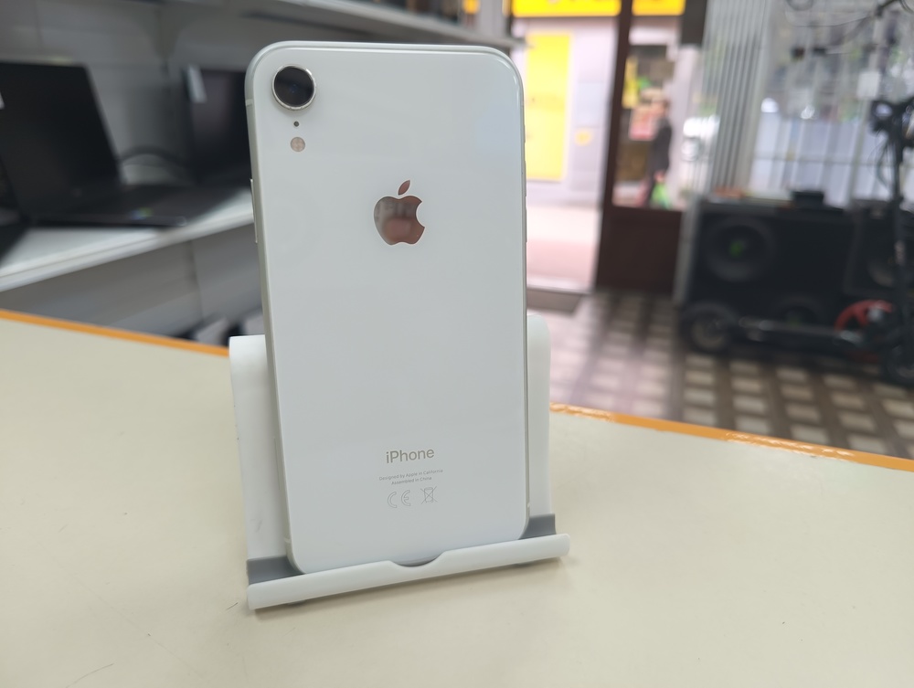 Смартфон Apple iPhone Xr 64Gb